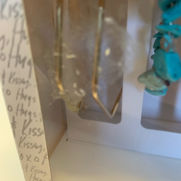 XOXO 3 piece boxed earring set. New - Picture 5 of 9